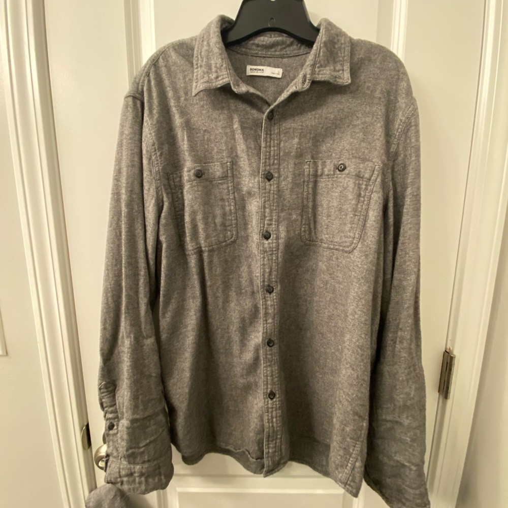 Super comfy grey Sonoma button down flannel